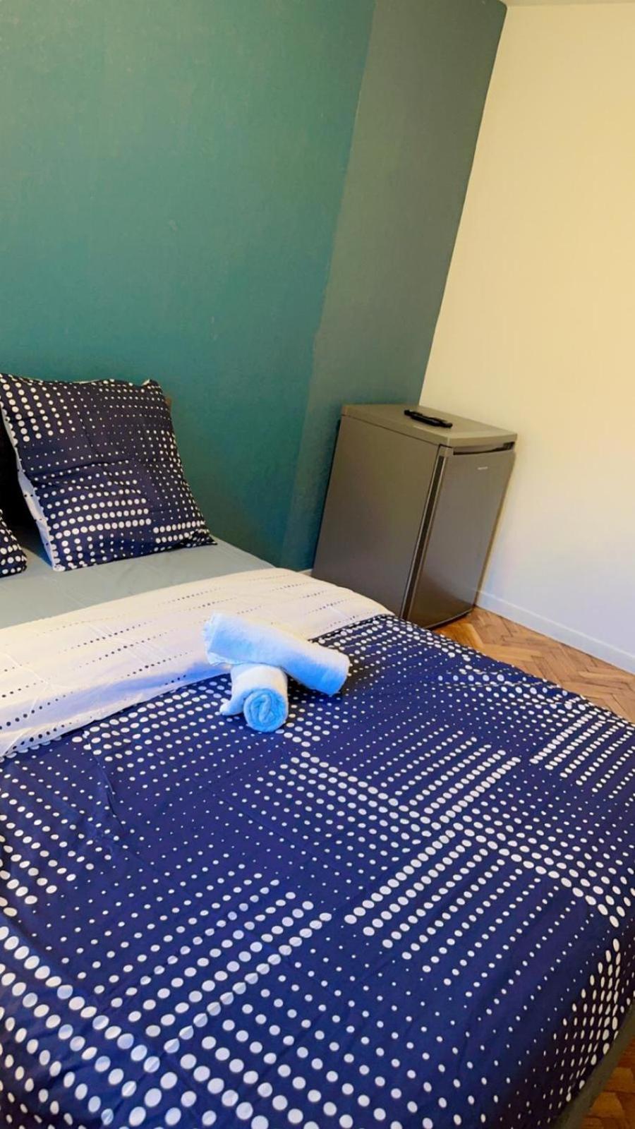 Mini-Studio Avec Kitchenette Ou Chambre Confort Avec Frigo Et Tv - Parking En Option Sur Resa ! シャビル エクステリア 写真