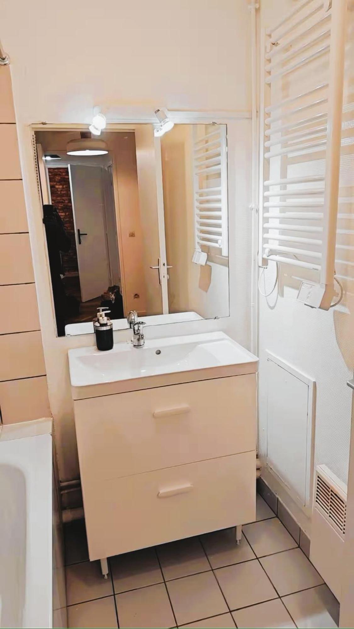Mini-Studio Avec Kitchenette Ou Chambre Confort Avec Frigo Et Tv - Parking En Option Sur Resa ! シャビル エクステリア 写真